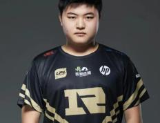 雷竞技-Uzi迎来七赛季高光表现，RNG球迷沸腾！的简单介绍