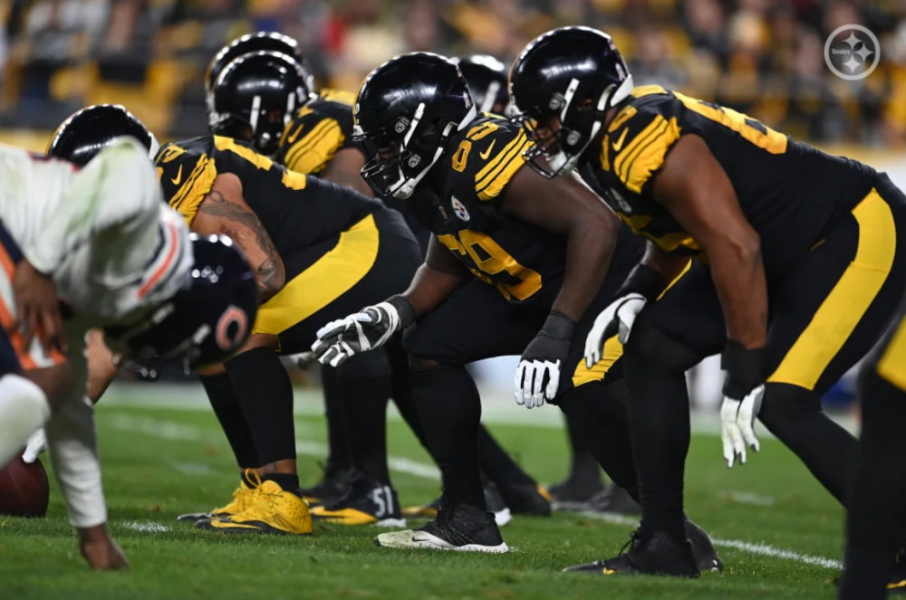 RAYBET-海滨雪豹队鏖战漠南暴熊队,电竞杯赛险胜,核心复出即建功。节奏掌控在手(误杀2主演肖央)