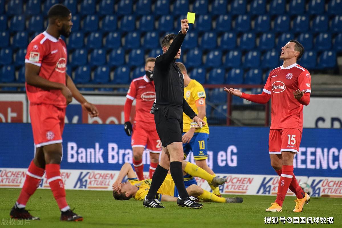 RAYBET-Ming与90激战TL分钟,最后时刻胜出胜负难料!,Uzi焦点对战气势如虹延续(姚明采访mingrenmtang)