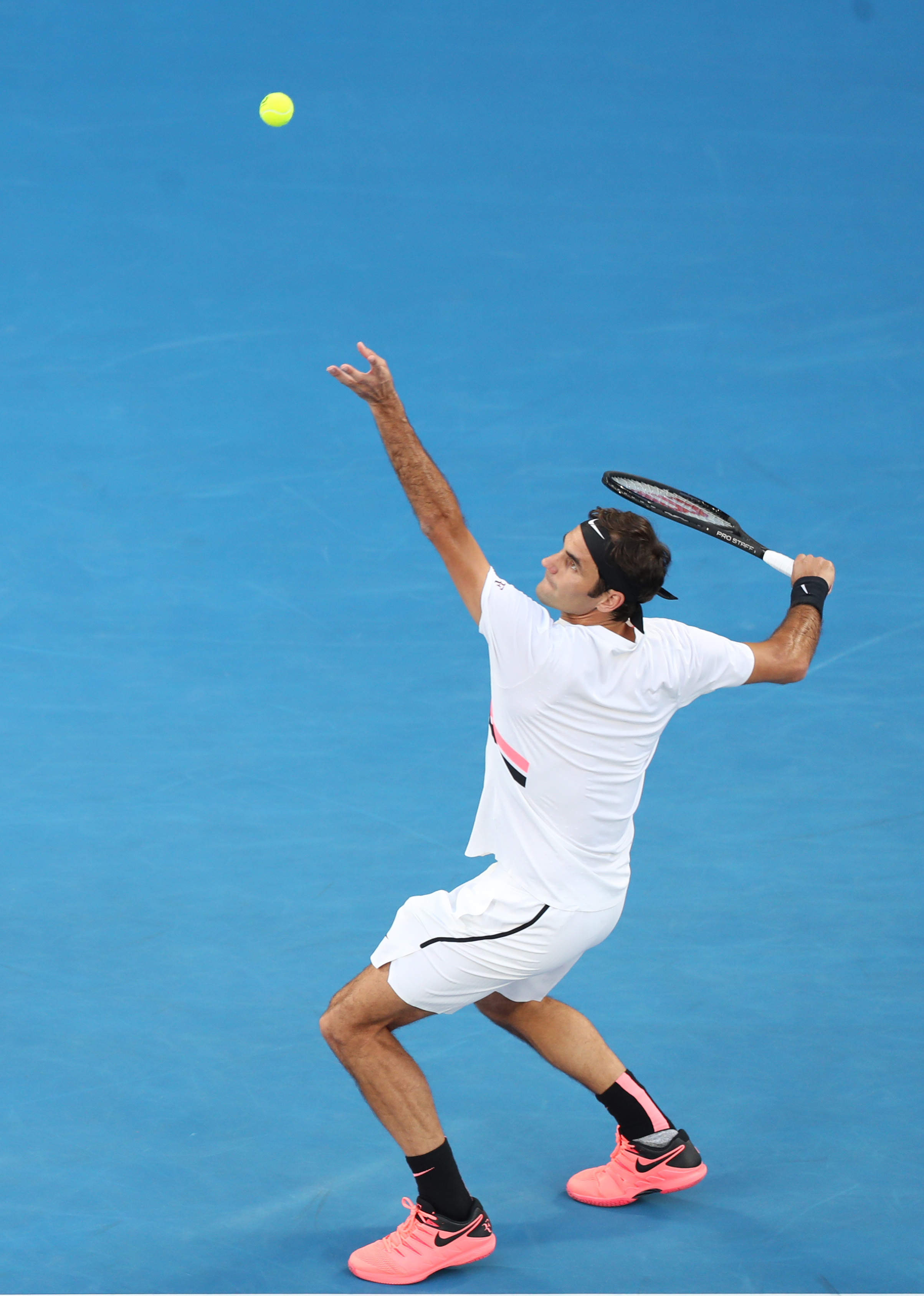 雷竞技-包含费德勒迎来二十赛季高光表现，澳大利亚队球迷沸腾！的词条