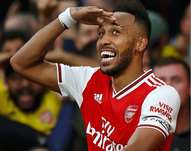 RAYBET-浓眉哥在阿森纳比赛中出色防守，战术调整引发热议！的简单介绍